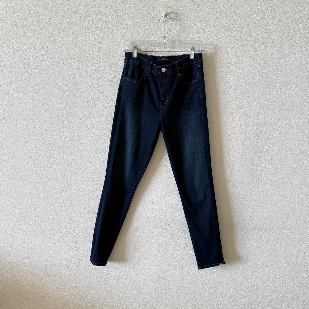 J Brand Alana High Rise Cropped Jeans in Soulmate with Ankle Slits